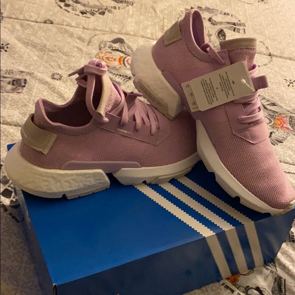 Brand New Women’s Adidas Sneakers Sz 9.5